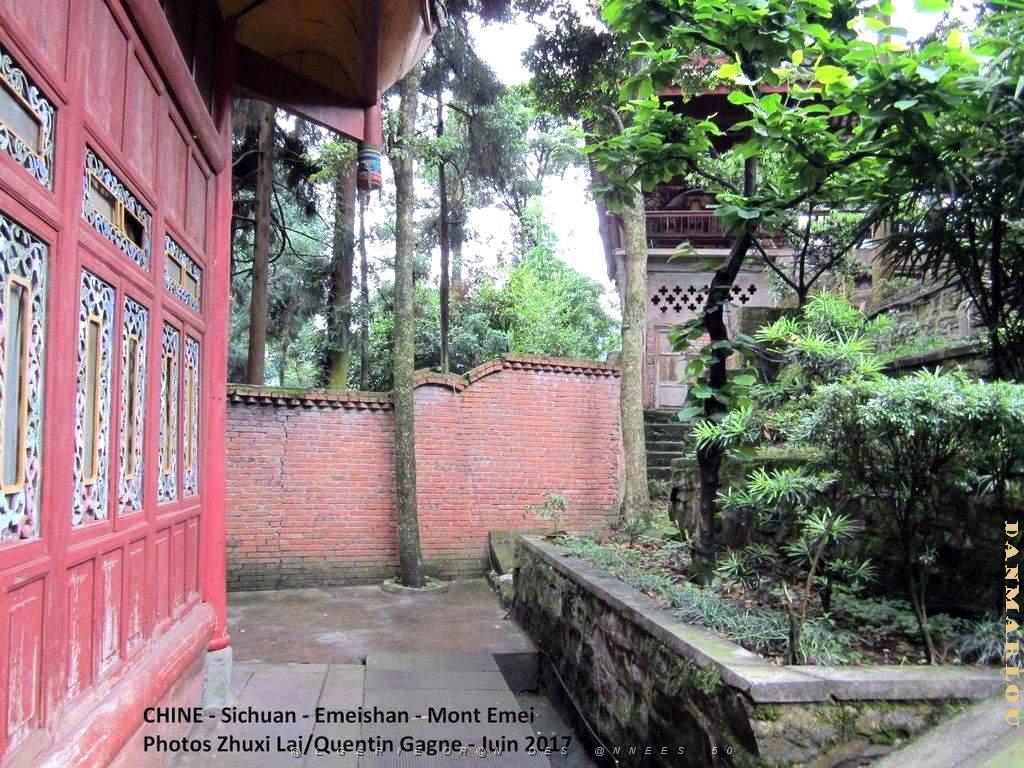 Emeishan 055.JPG